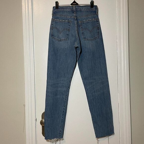 LEVI’S Distressed Wedgie Icon Fit Jean size 24 - Picture 5 of 6